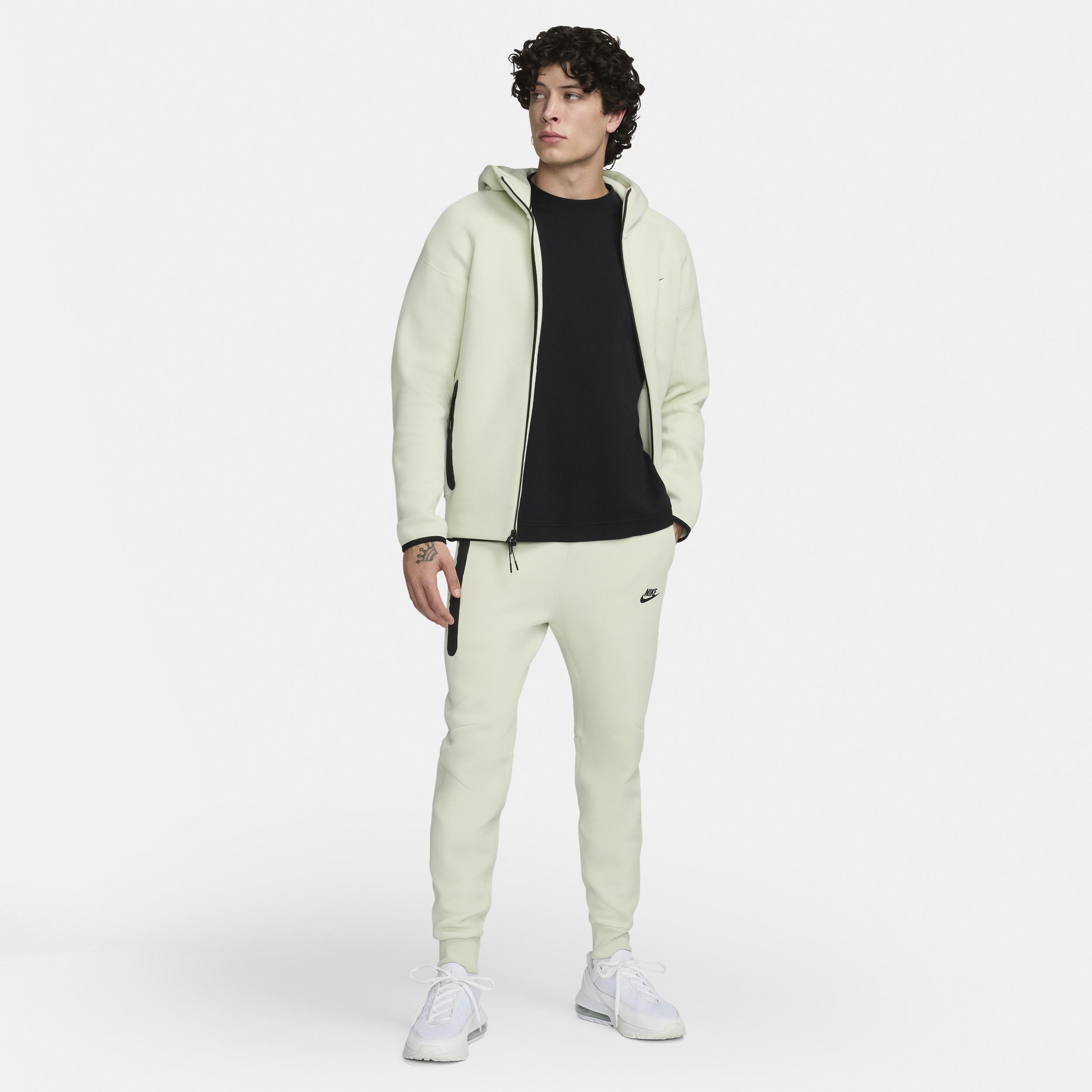 Men's Nike Sportswear Tech Fleece Jogger Pants Product Image