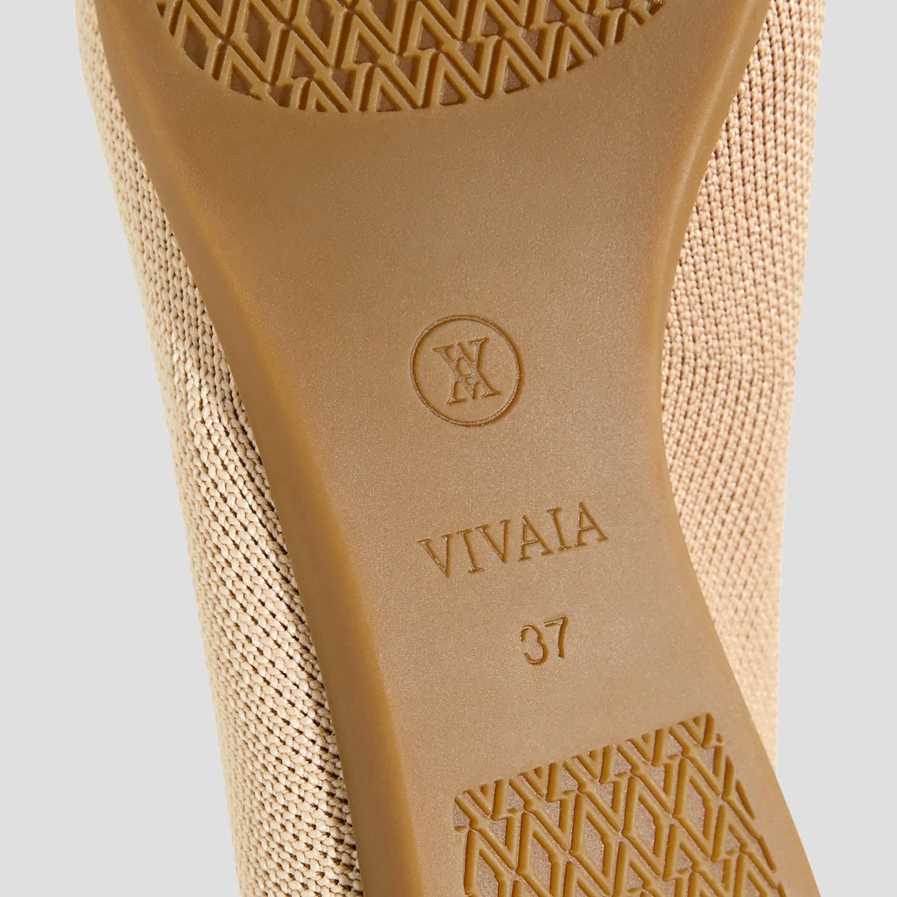 Pointed-Toe V-Cut Flats (Valencia 2.0) Product Image