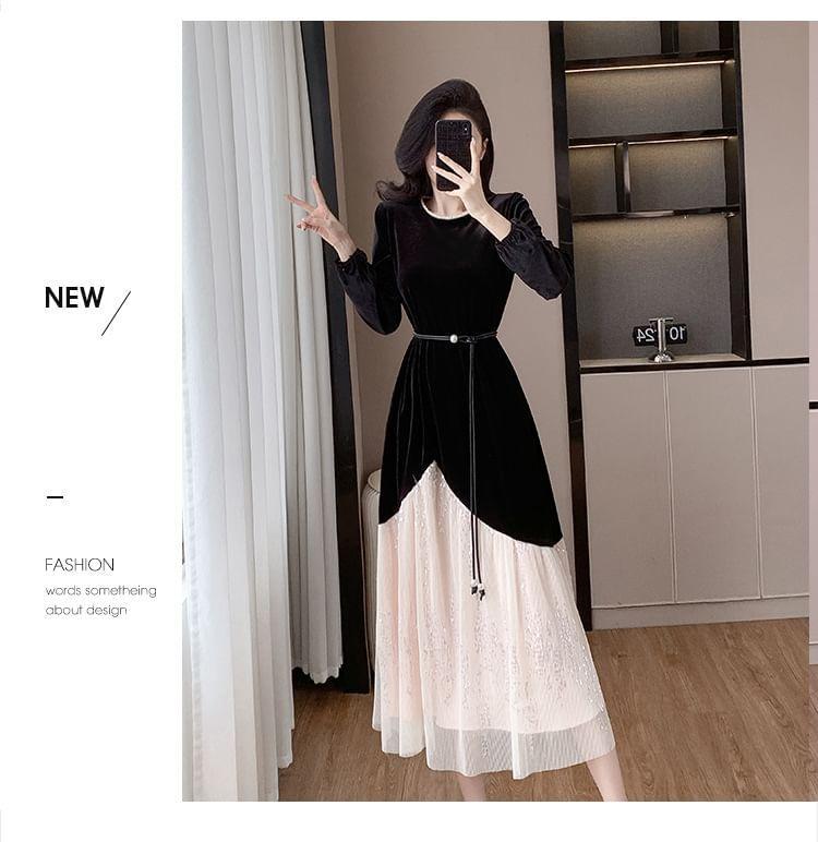 Long-Sleeve Crewneck Velvet Midi A-Line Dress Product Image