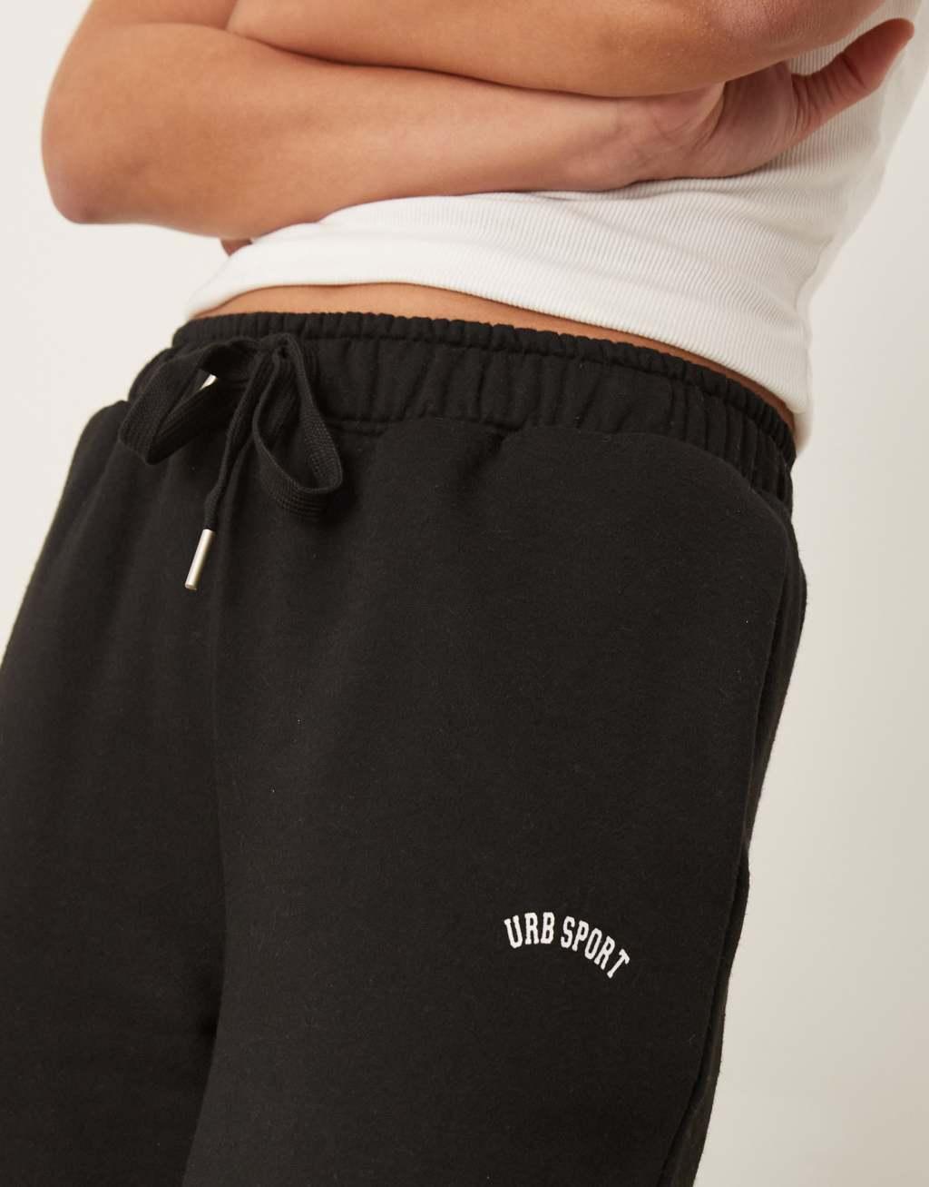 Urban Threads lounge sporty wide leg sweatpants in black Product Image