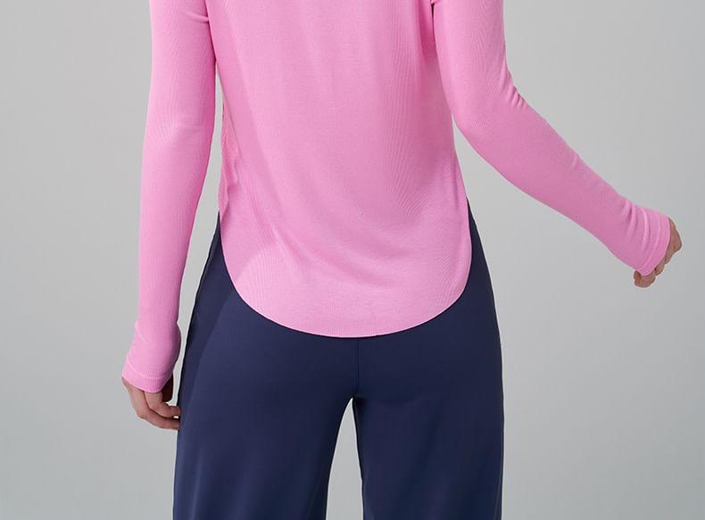 Long-Sleeve Boat Neck Scoop Hem Sports T-Shirt Product Image