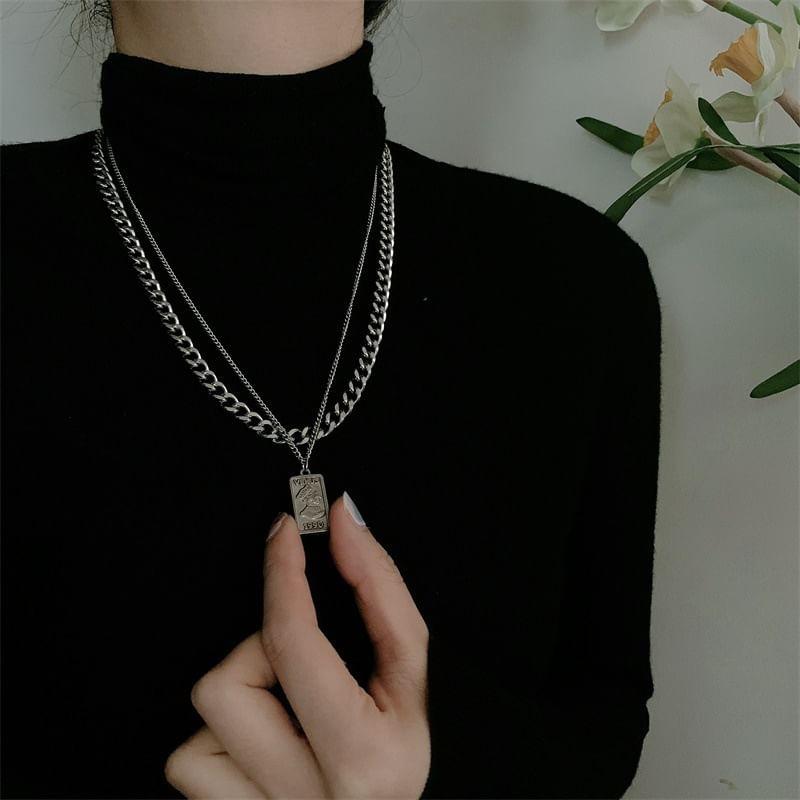 Pendant Chain Necklace Product Image