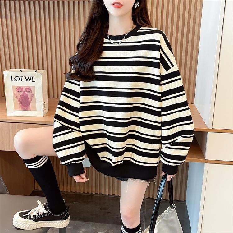 Round Neck Striped Oversized Sweatshirt Product Image