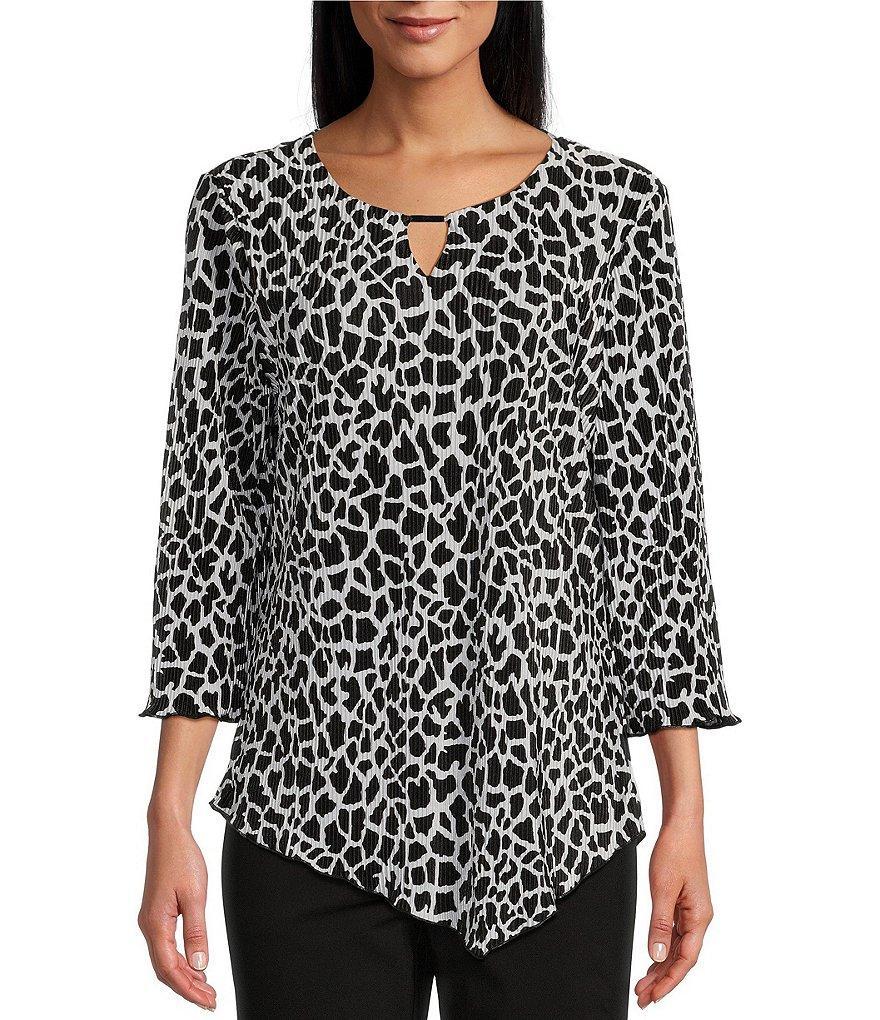 Allison Daley Giraffe Printed 3/4 Sleeve Keyhole Neck Asymmetric Hem Pleated Knit Top Product Image