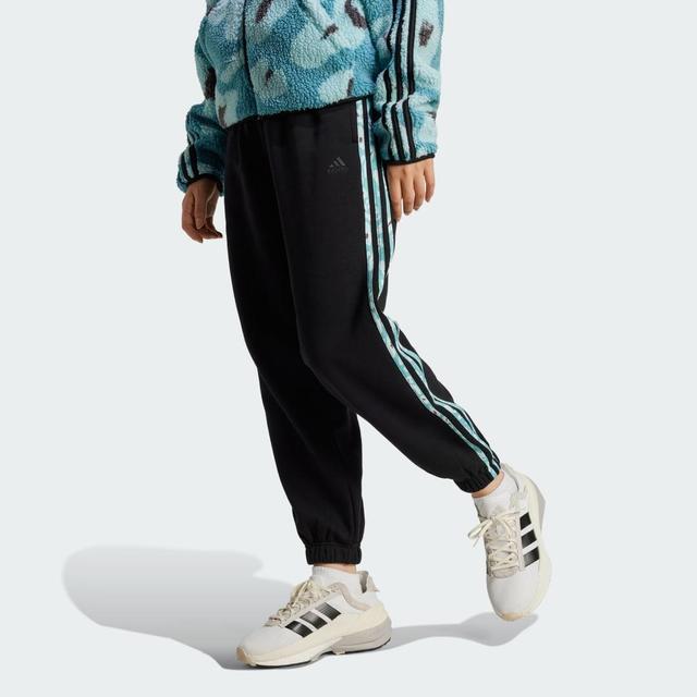 adidas Essentials 3-Stripes Animal-Print 7/8 Pants Black M Womens Product Image