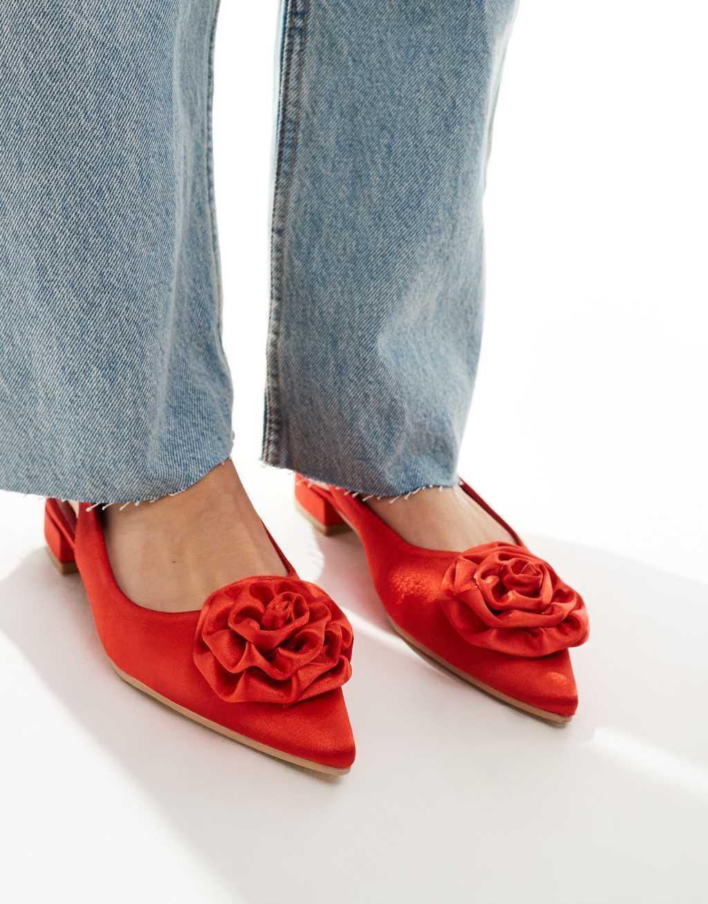 Glamorous slingback rosette pointed toe flats in black red Product Image