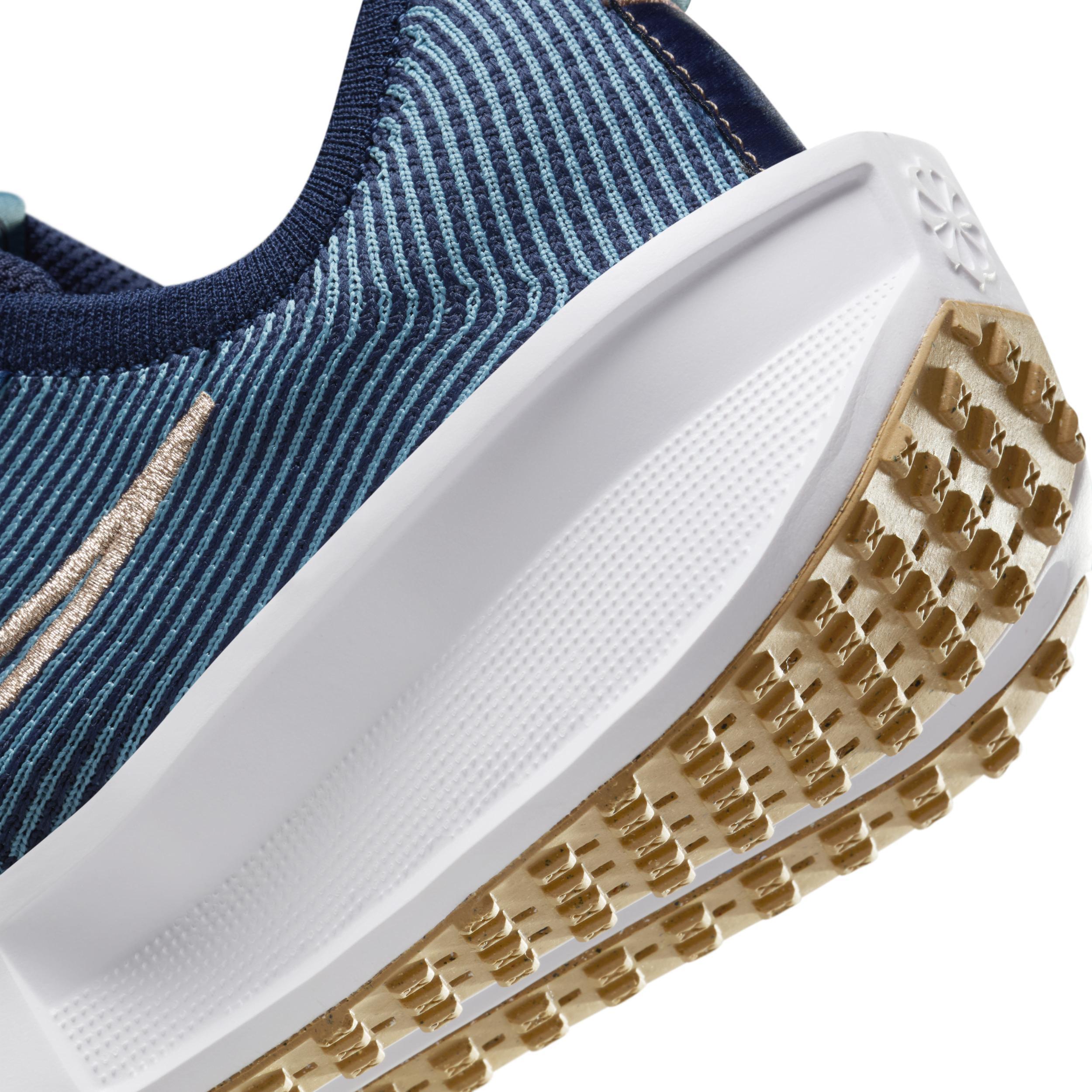 Nike Interact Run Women's Road Running Shoes Product Image