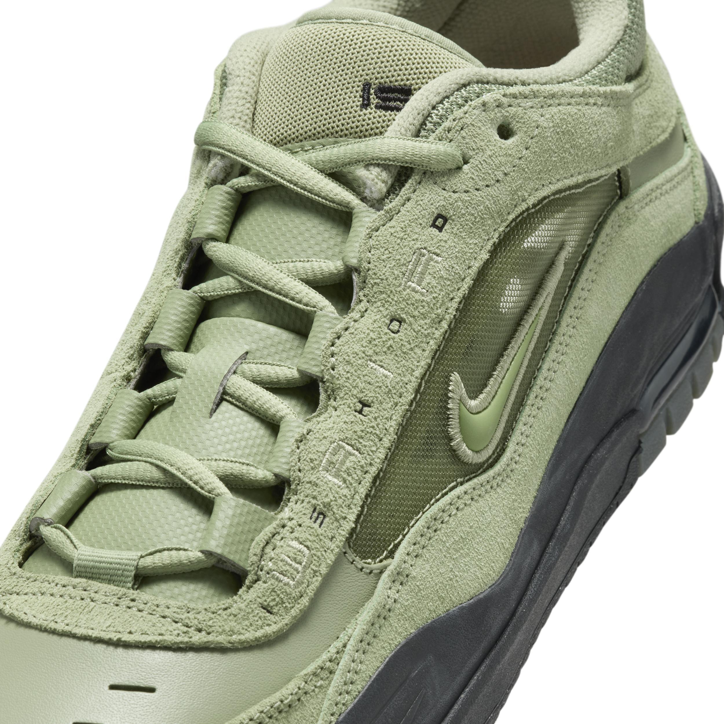 Nike Men's Air Max Ishod Shoes Product Image