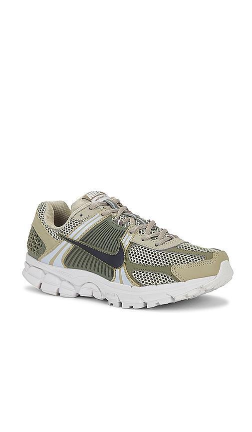 Nike Men's Zoom Vomero 5 Shoes Product Image