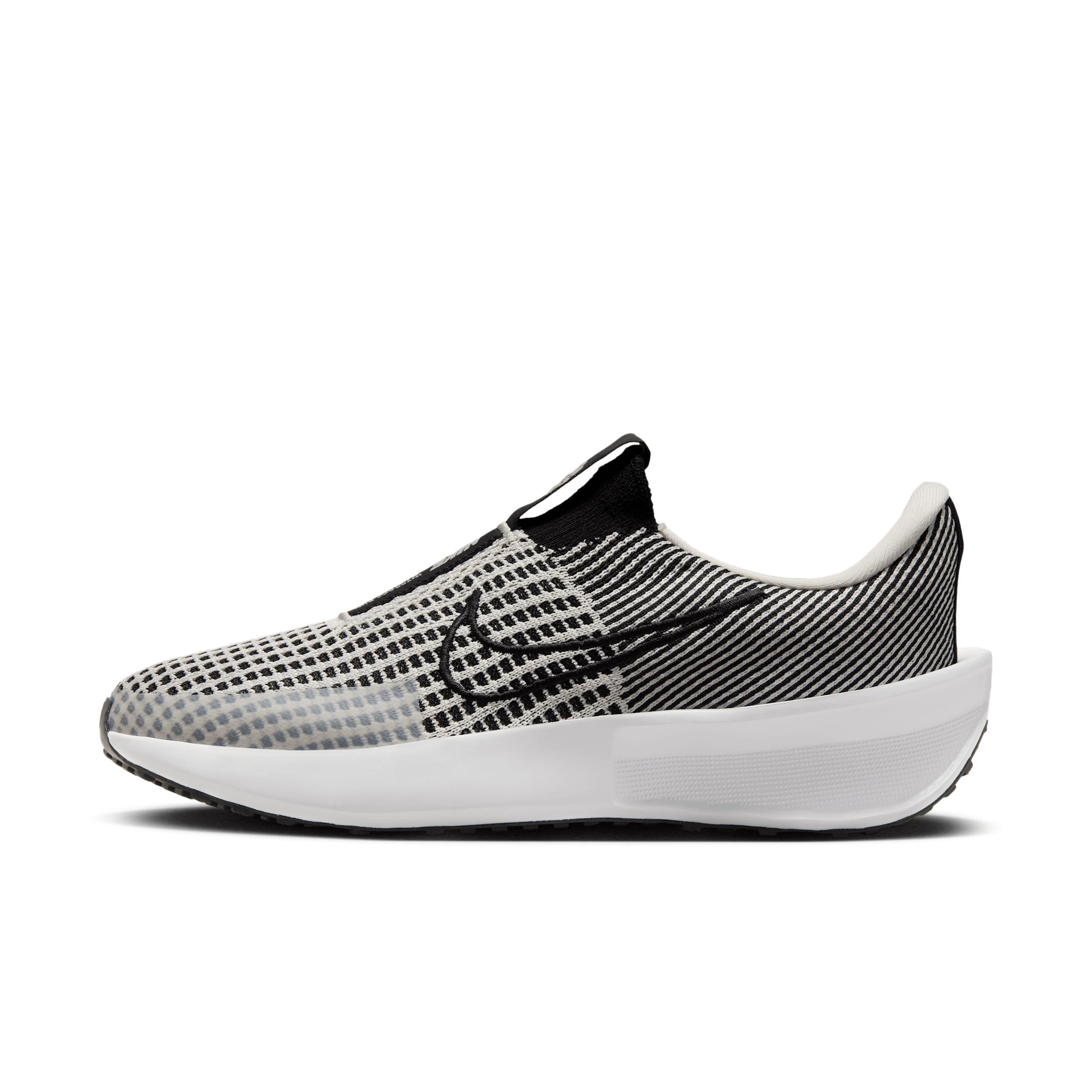 Nike Interact Run EasyOn Women's Road Running Shoes Product Image