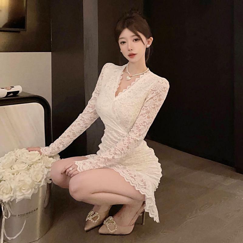 Long Sleeve V-Neck Floral Lace Ruched Bodycon Mini Dress Product Image