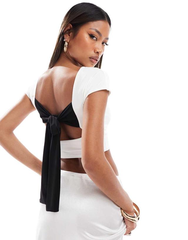 Kaiia slinky contrast bow tie back top in white Product Image