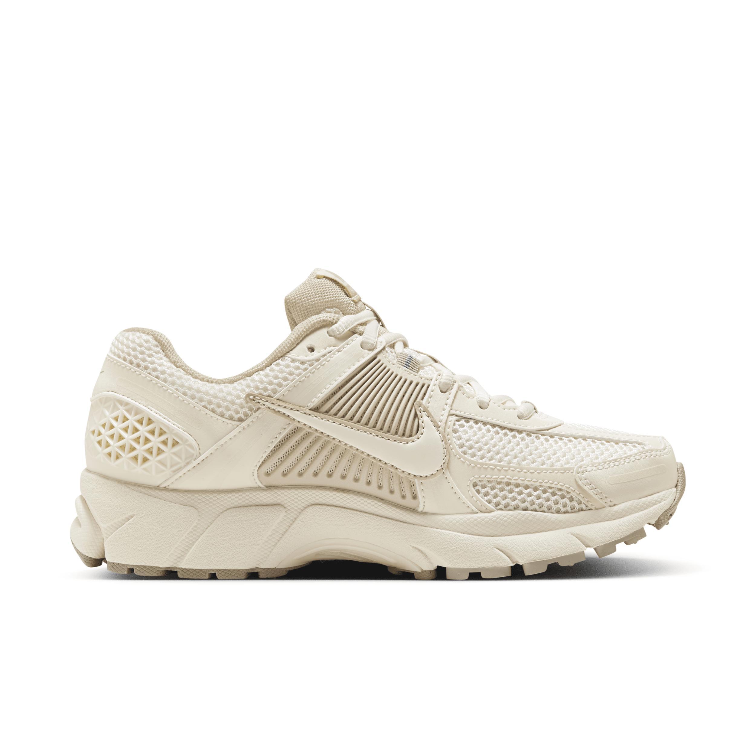 Nike Women's Zoom Vomero 5 Shoes Product Image