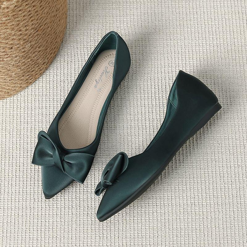 Bow Accent Plain Flats Product Image