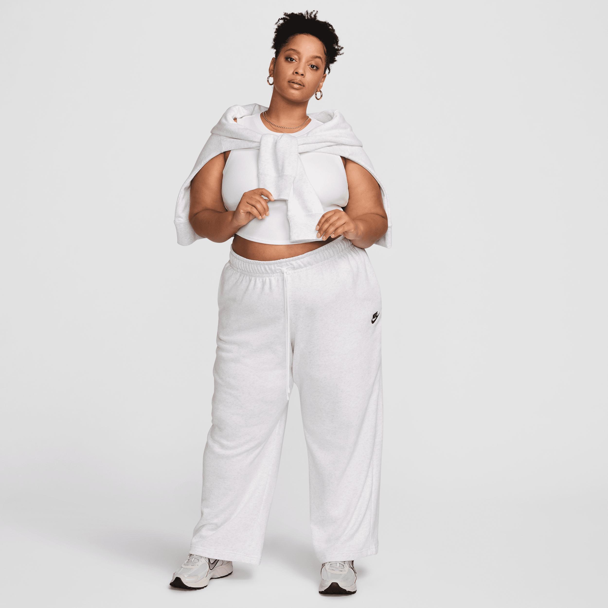 Women's Nike Sportswear Club Fleece Mid-Rise Wide-Leg Sweatpants (Plus Size) Product Image