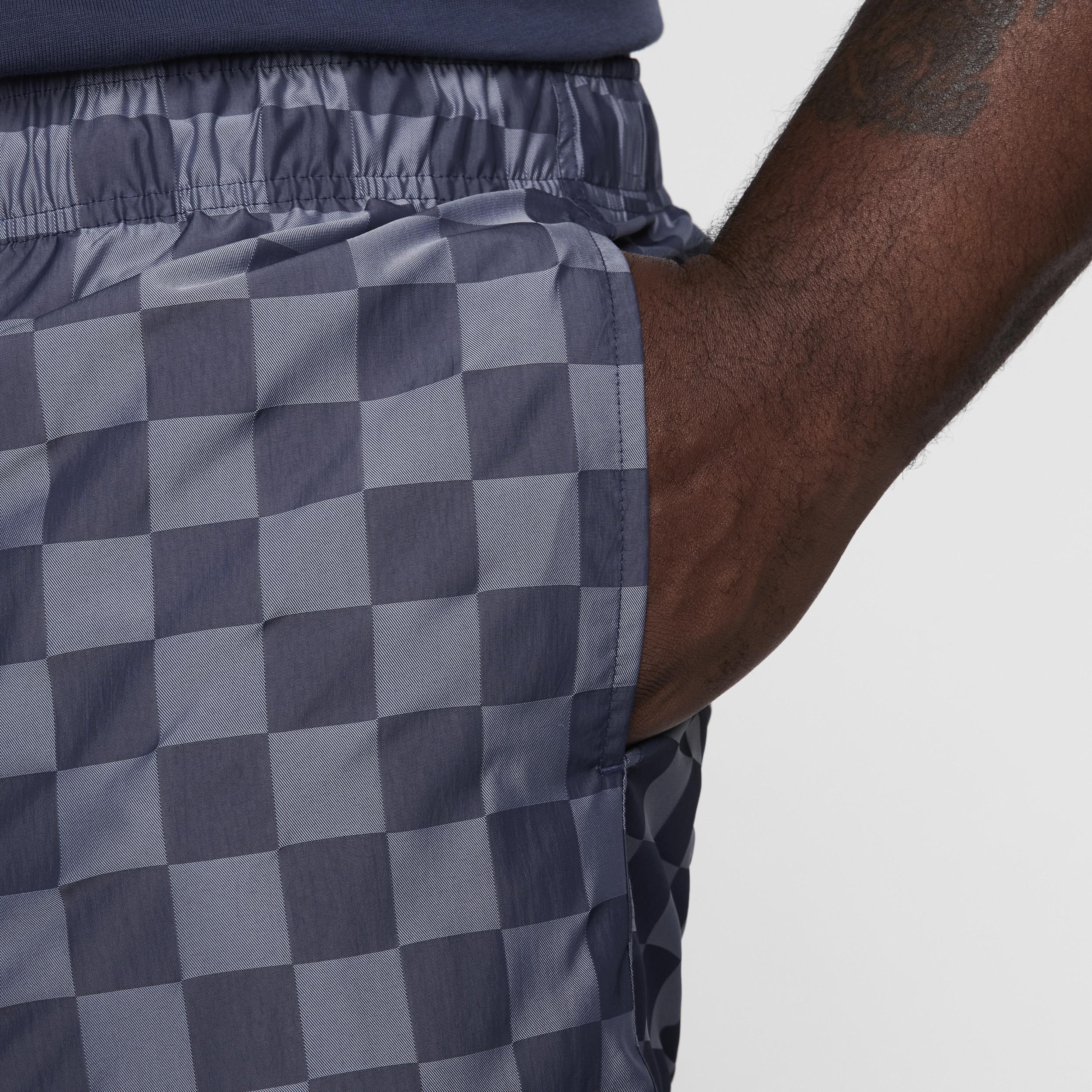 Nike Men's Club Flow Shorts Product Image