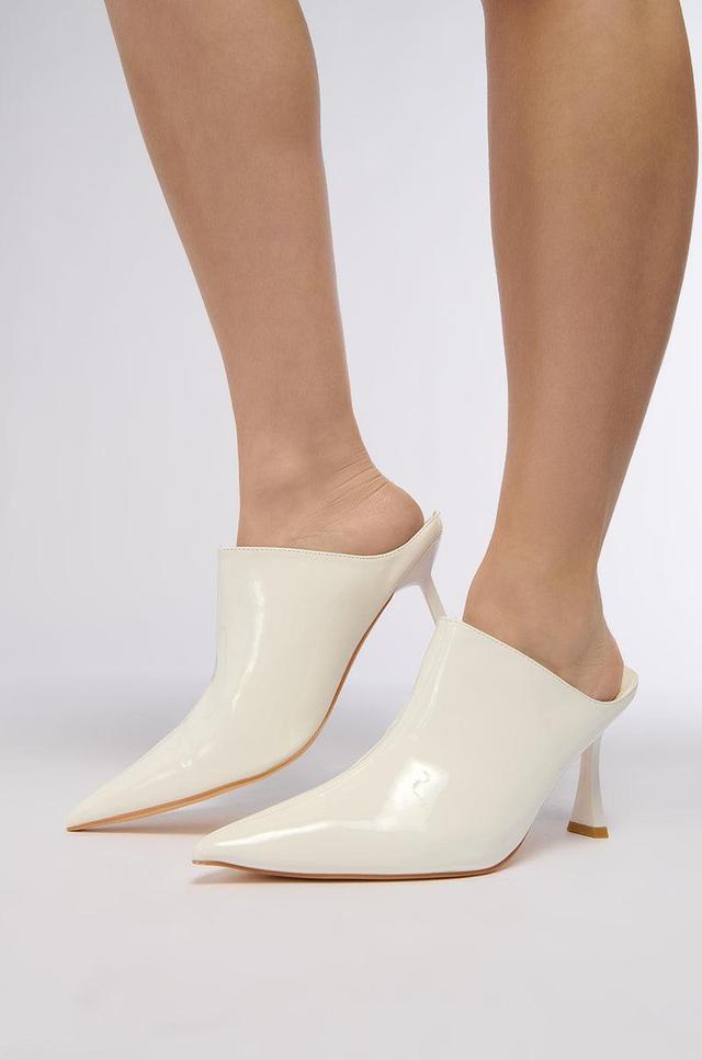 AZALEA WANG SAKURA WHITE MULE PUMP Product Image