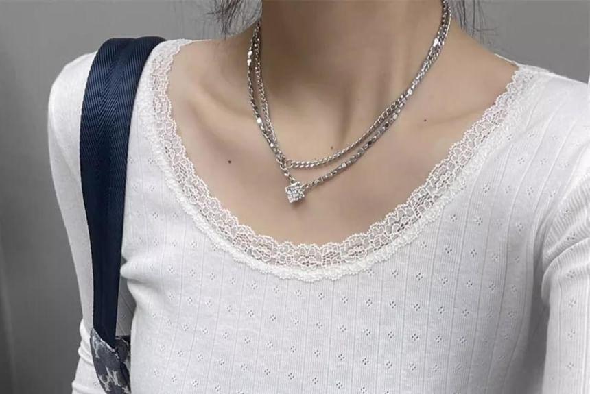 Long-Sleeve Scoop Neck Lace Trim Slim Fit Tee Product Image