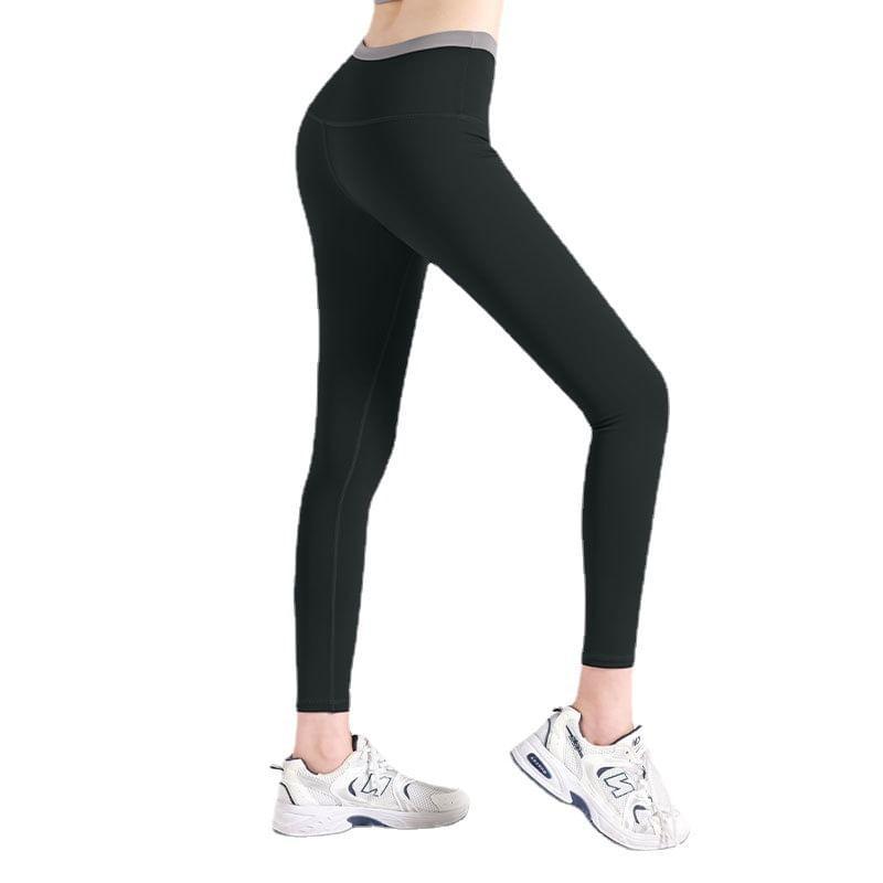 Mid Rise Contrast Trim Cropped Yoga Pants Product Image