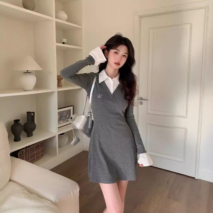 Long Sleeve Mock Two Piece Collar Color-Block Slim-Fit Mini Bodycon Dress Product Image