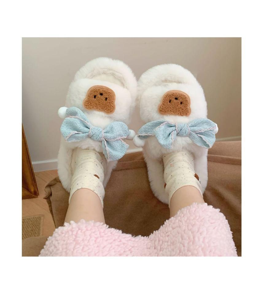 Bear Applique Bow Fluffy Slippers Product Image