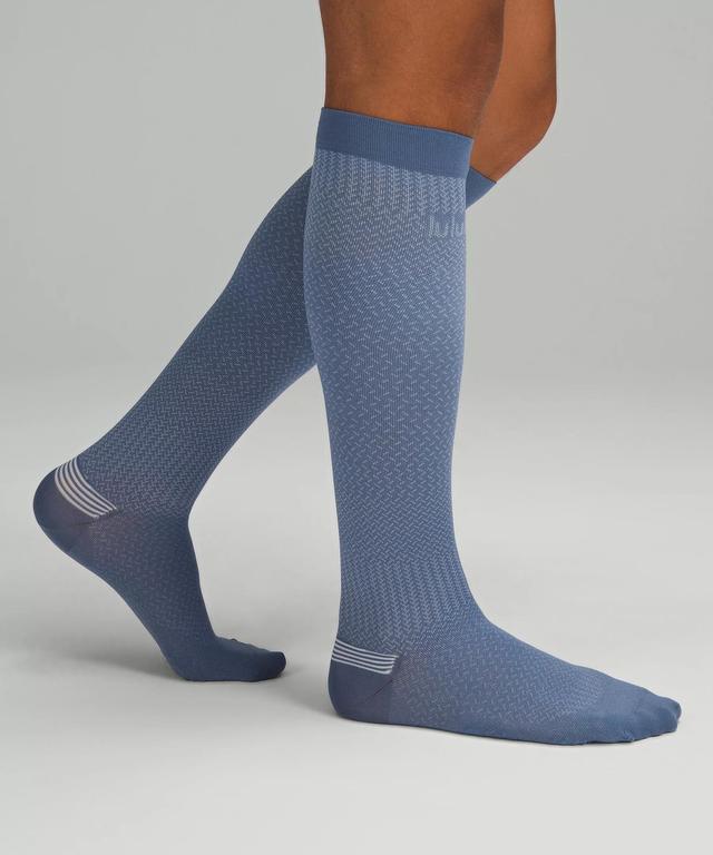 Men's MicroPillow Compression Knee-High Running Socks *Light Cushioning Product Image