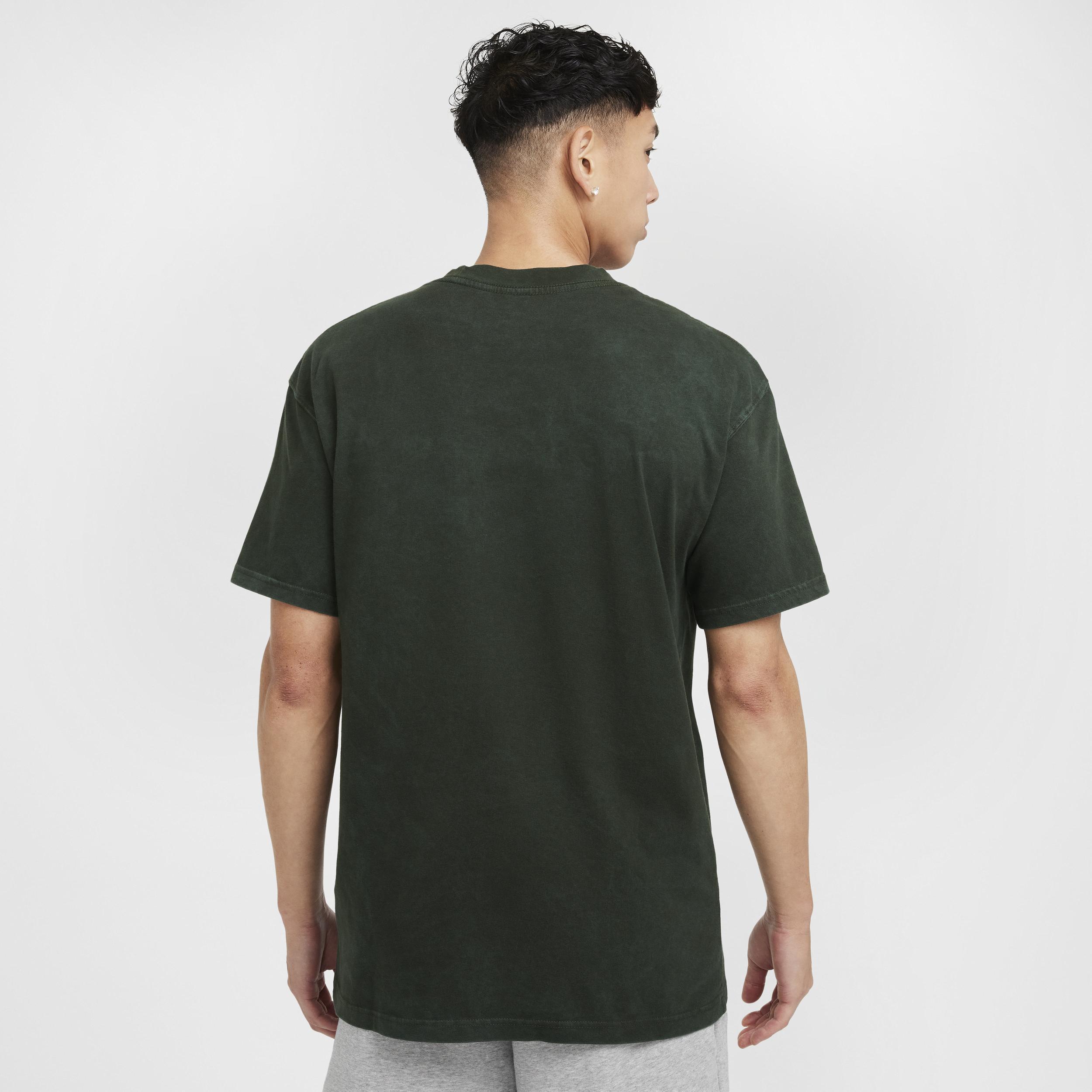 Nike Men's Max90 Basketball T-Shirt Product Image