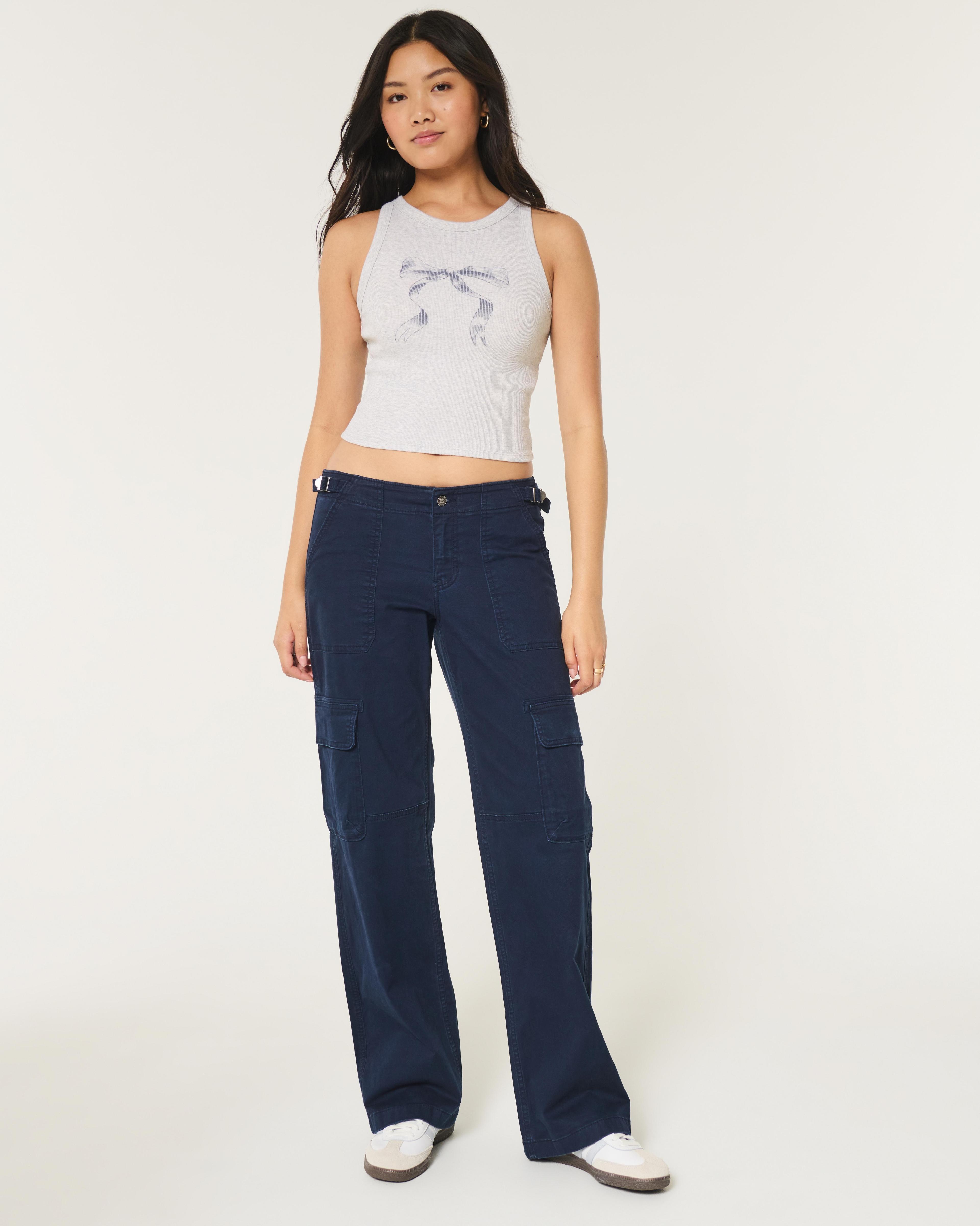 Low-Rise Baggy Cargo Pants Product Image