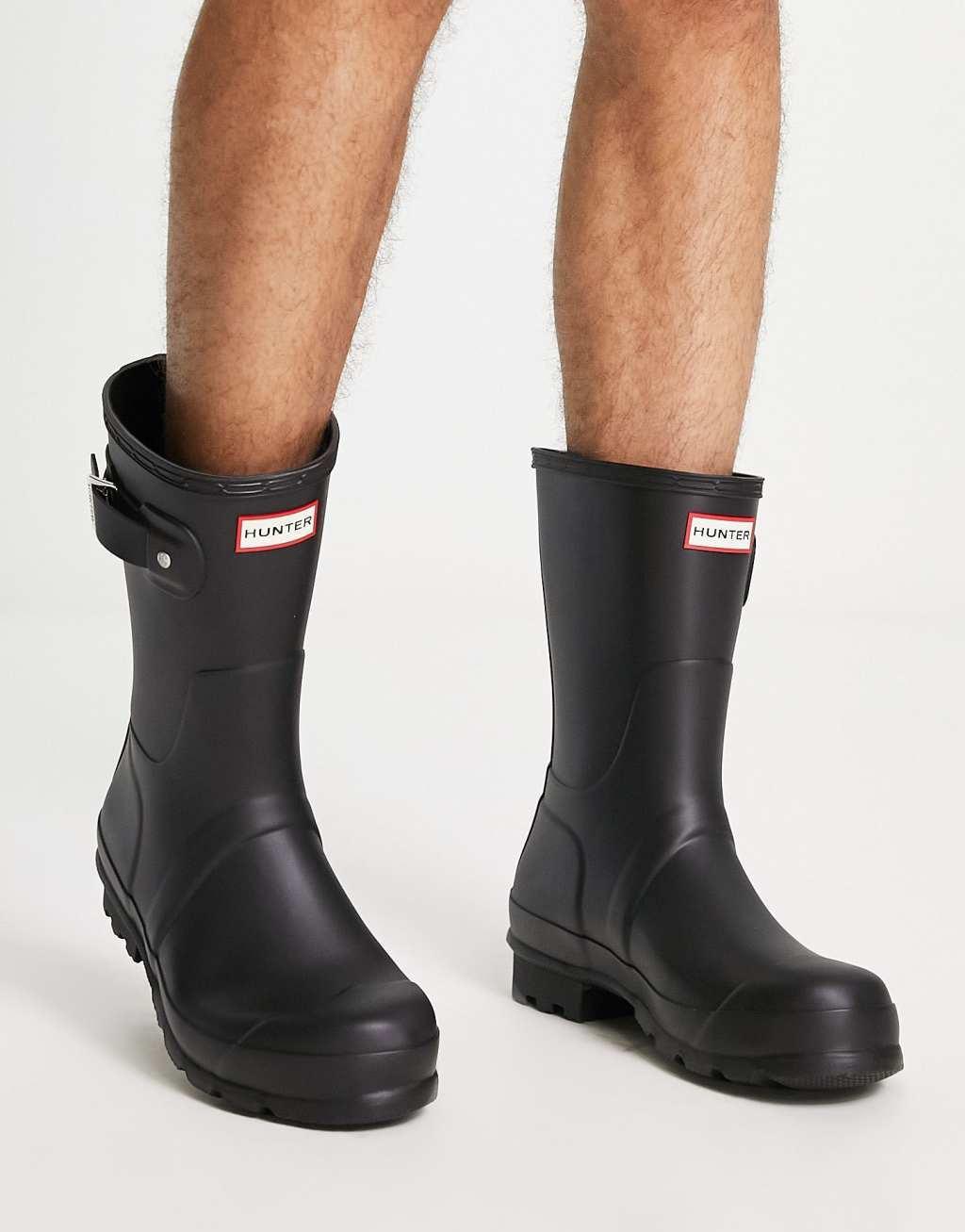 Hunter original short hunter boots in black Product Image