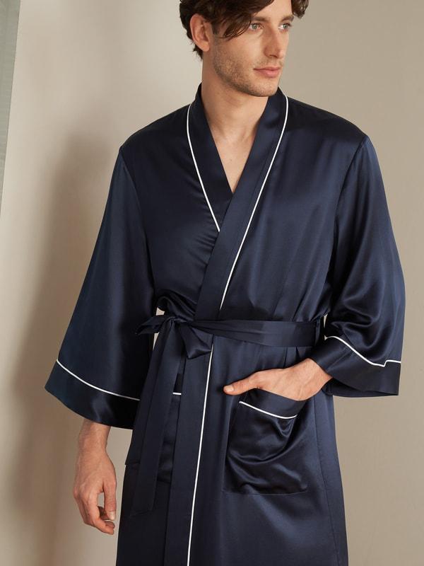 22 Momme Kimono Silk Robe with Piping Product Image