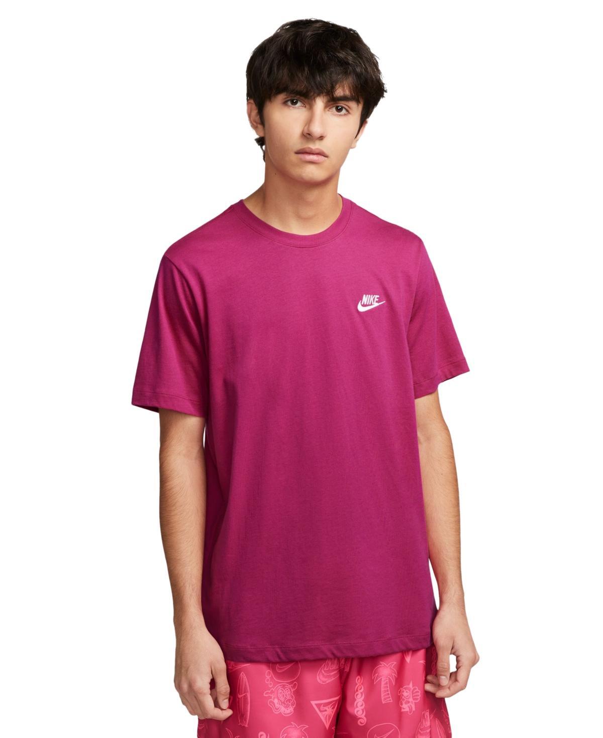 Nike Sportswear Club T-Shirt Product Image