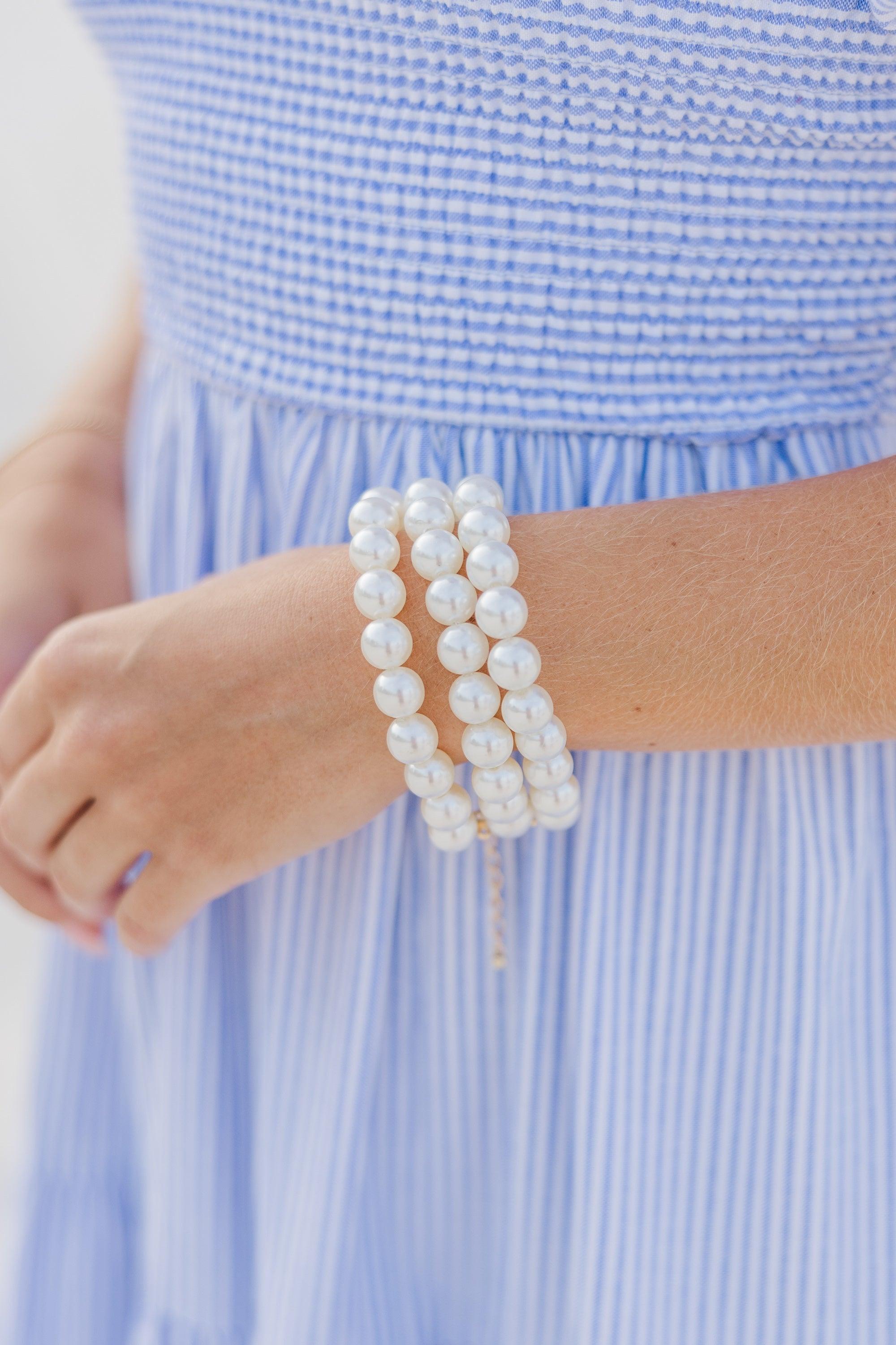 Make A Statement White Pearl Bracelet Female Product Image