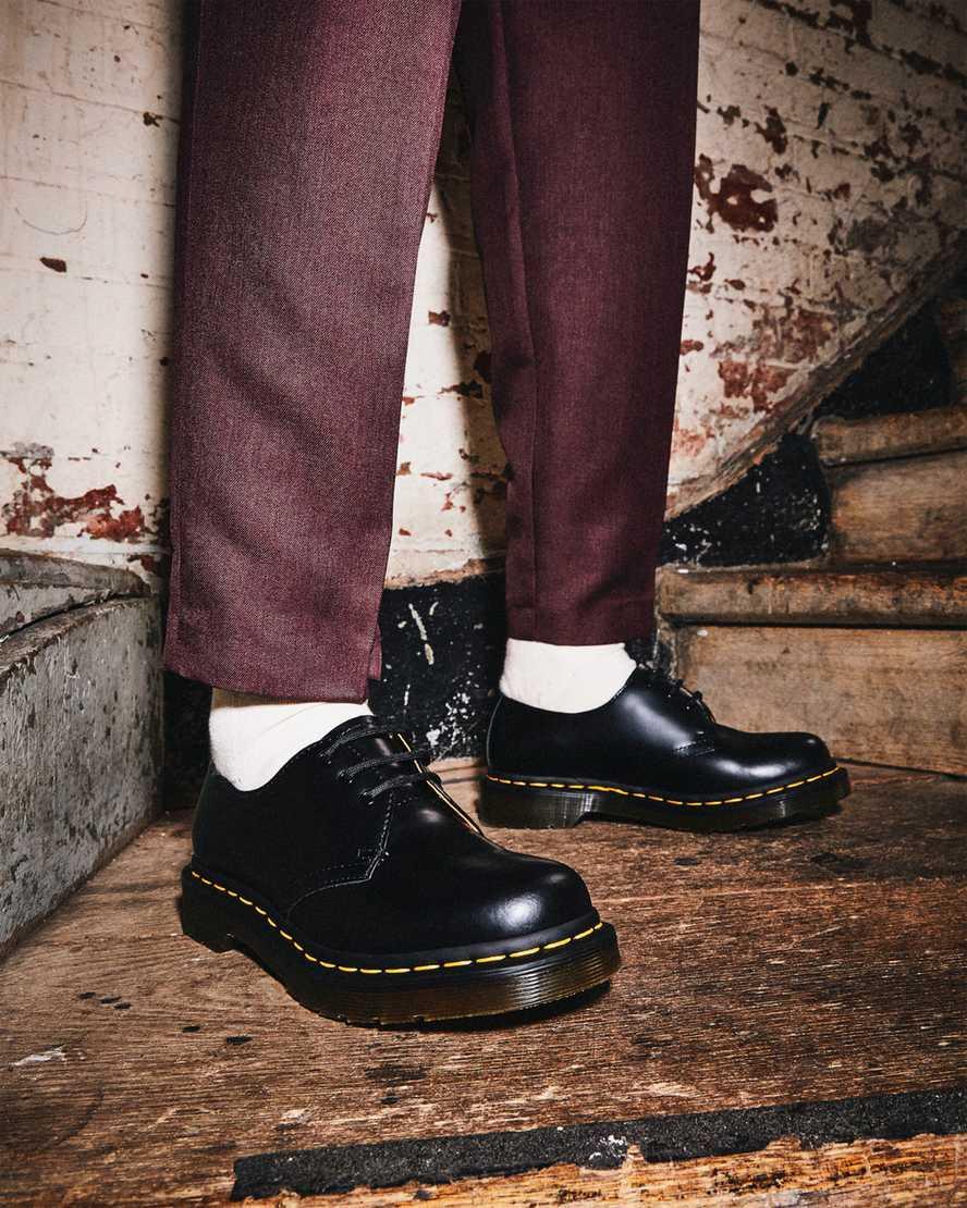 Dr. Martens Gender Inclusive 1461 Oxford Product Image