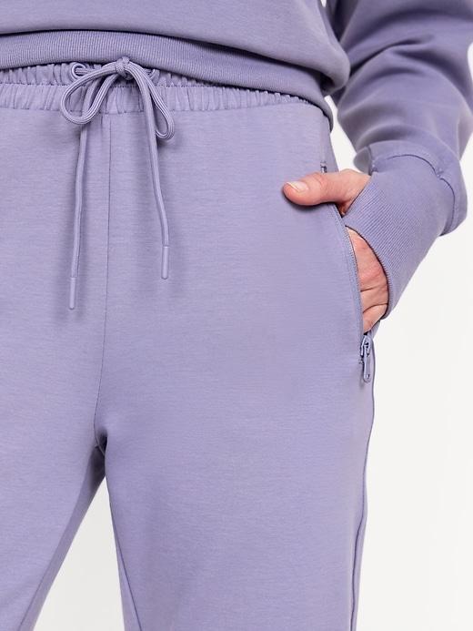 High-Waisted Dynamic Fleece Joggers Product Image