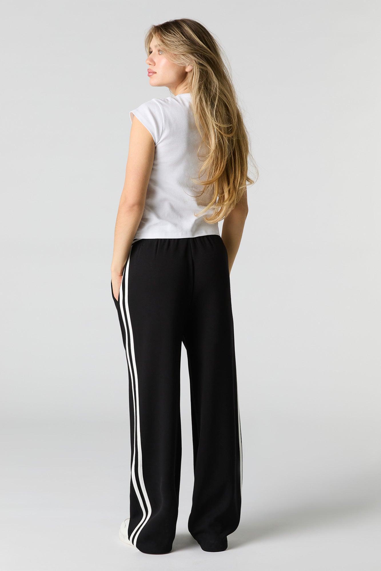 Active Contrast Wide Leg Sweatpant Female Product Image