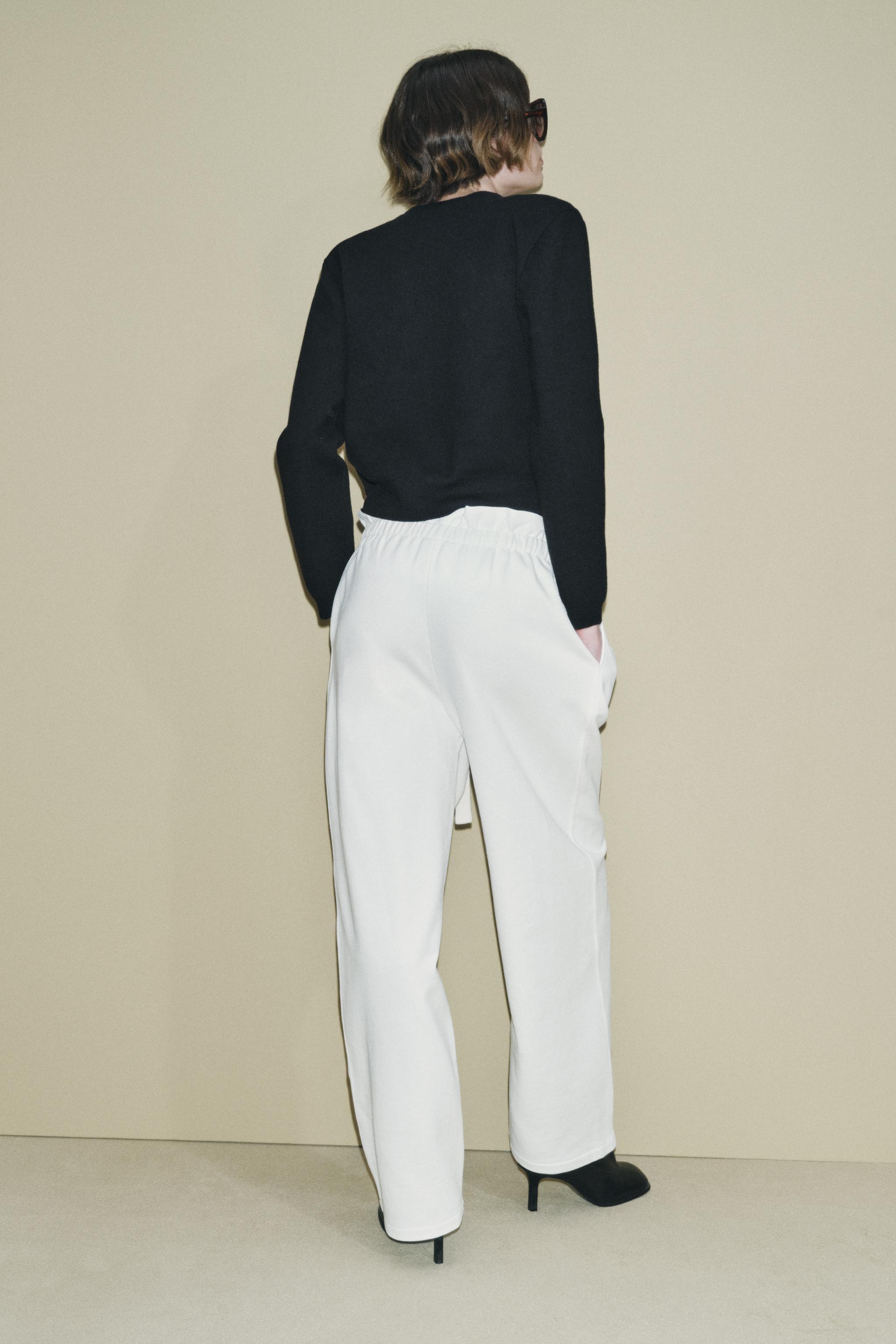 BELTED JOGGING PANTS Product Image