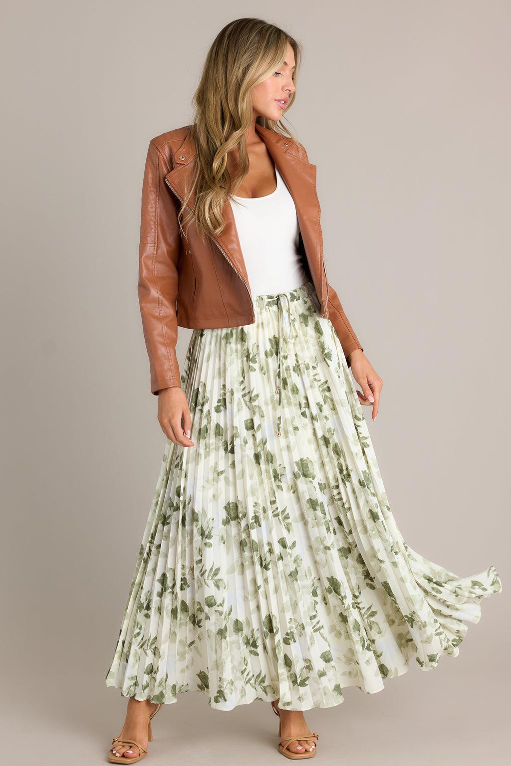 Verdant Garden Green Floral Pleated Maxi Skirt Product Image