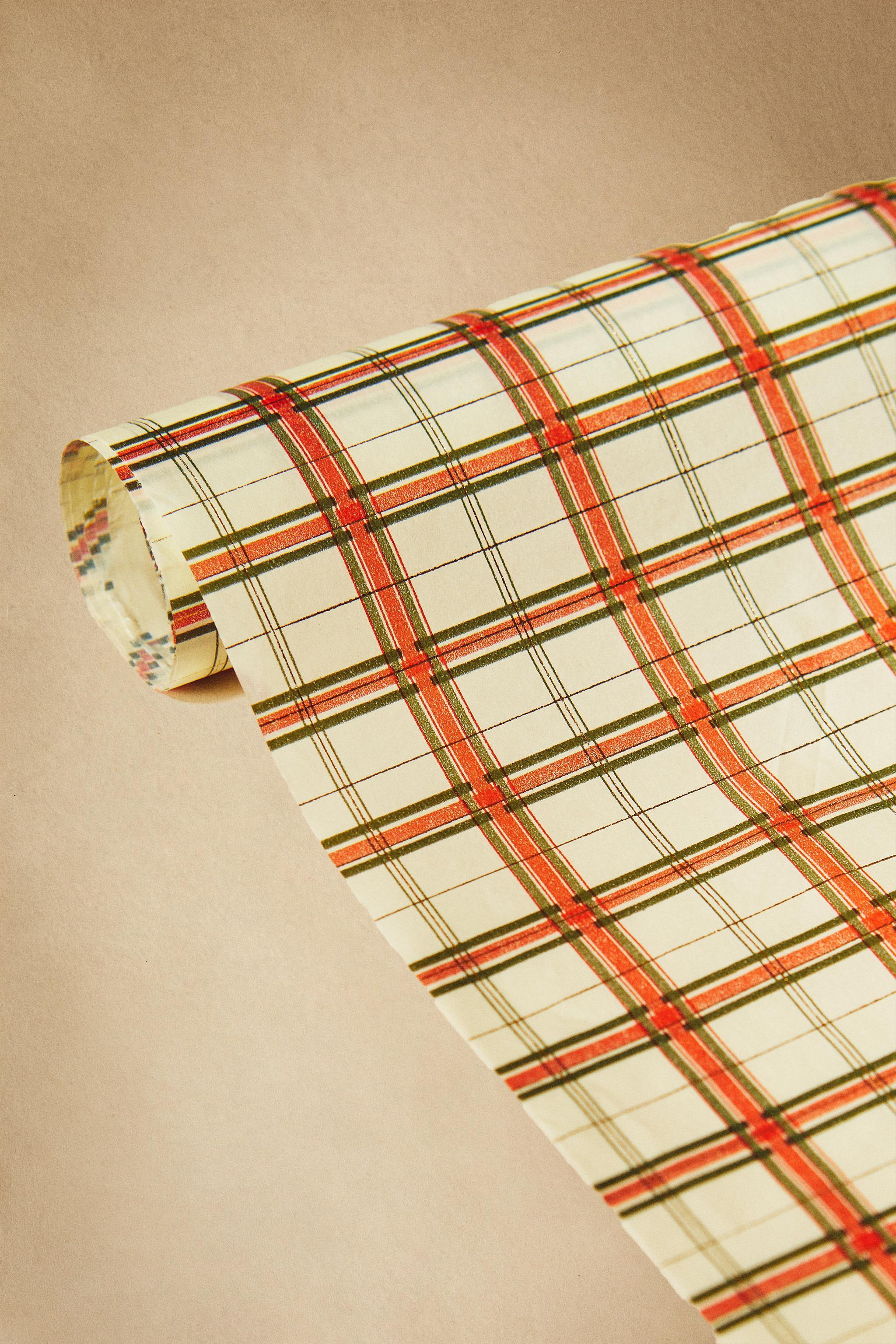 CHECK CHRISTMAS WRAPPING PAPER Product Image