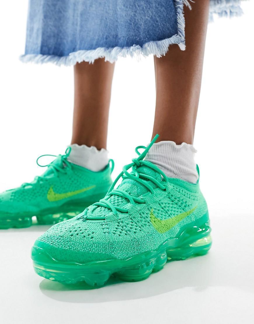 Nike Air Vapormax 2023 sneakers in electric green Product Image