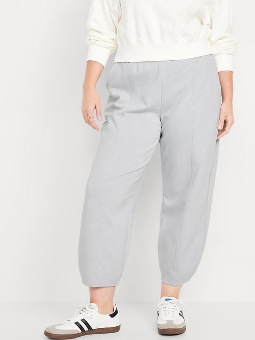 High-Waisted Dynamic Fleece Barrel-Leg Pants Product Image