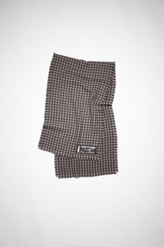 Houndstooth wool scarf product image