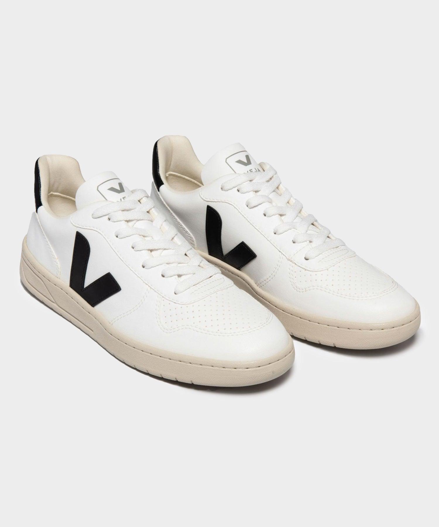 Veja V-10 CWL / Black Product Image