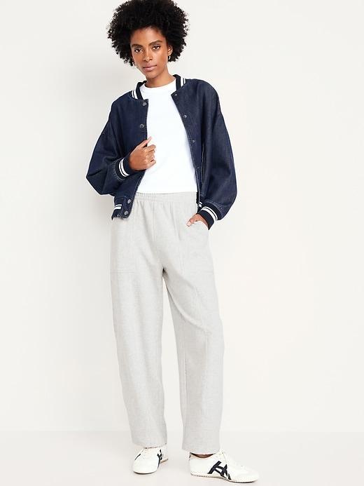 Extra High-Waisted SoComfy Seamed Barrel-Leg Sweatpants Product Image