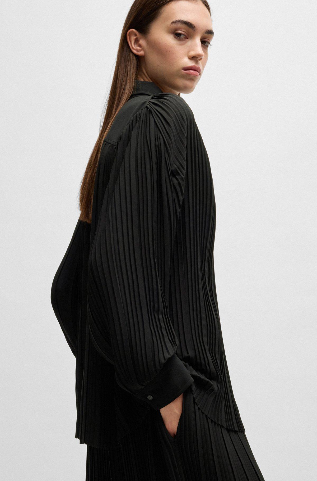 Regular-fit blouse in plissé crepe Product Image