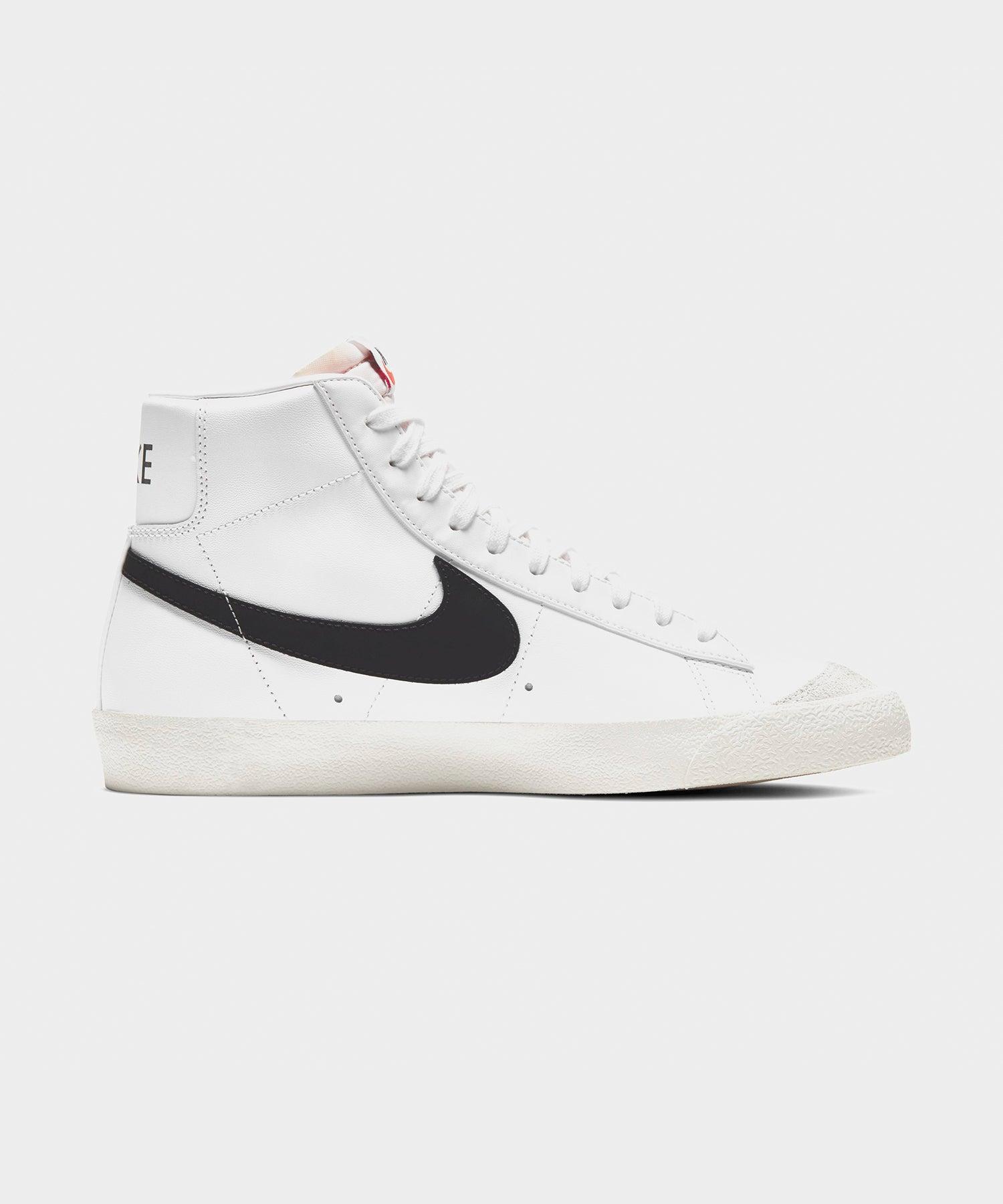 Nike Blazer Mid '77 Vintage / Black Product Image