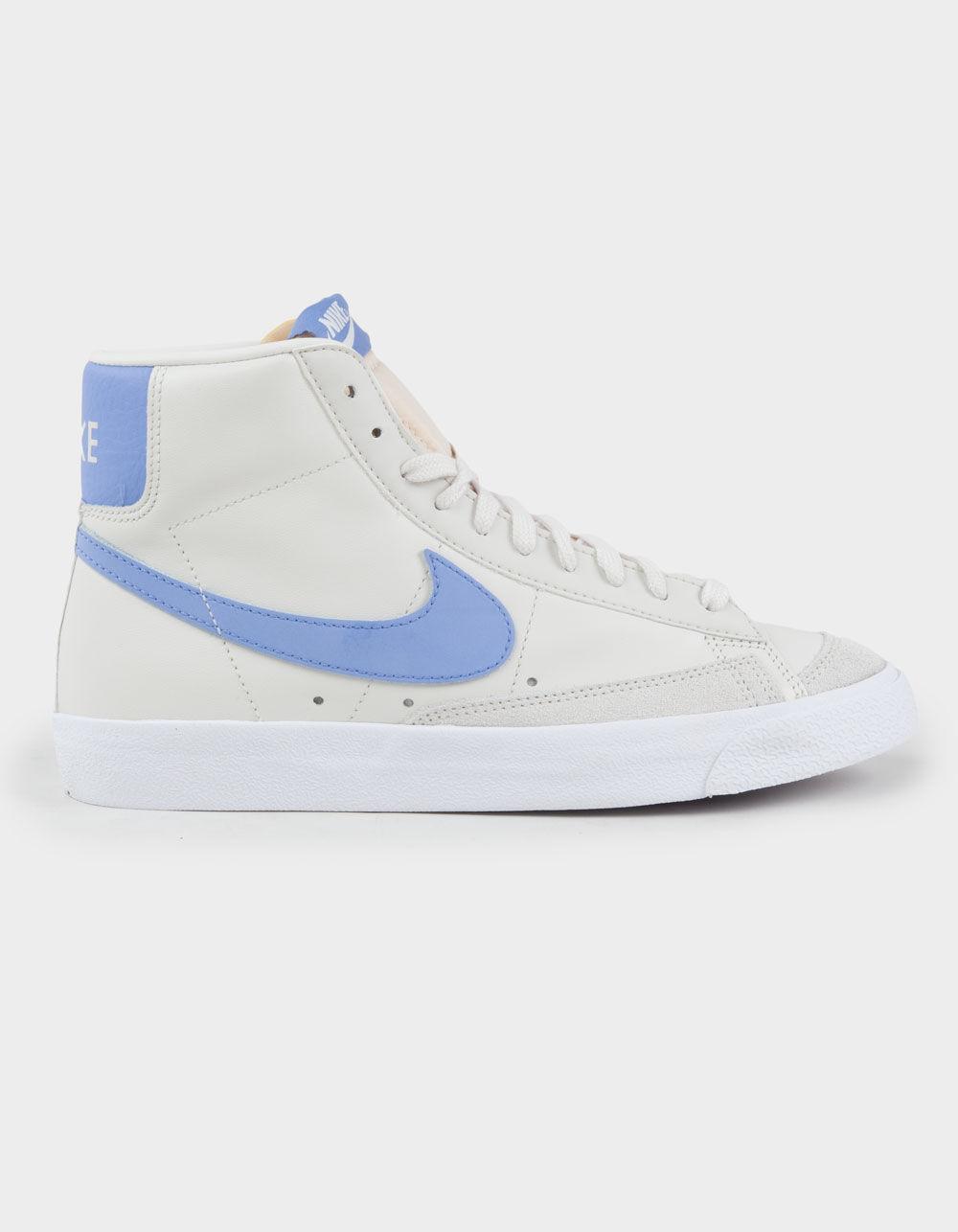 NIKE Blazer Mid '77 Womens Shoes Product Image