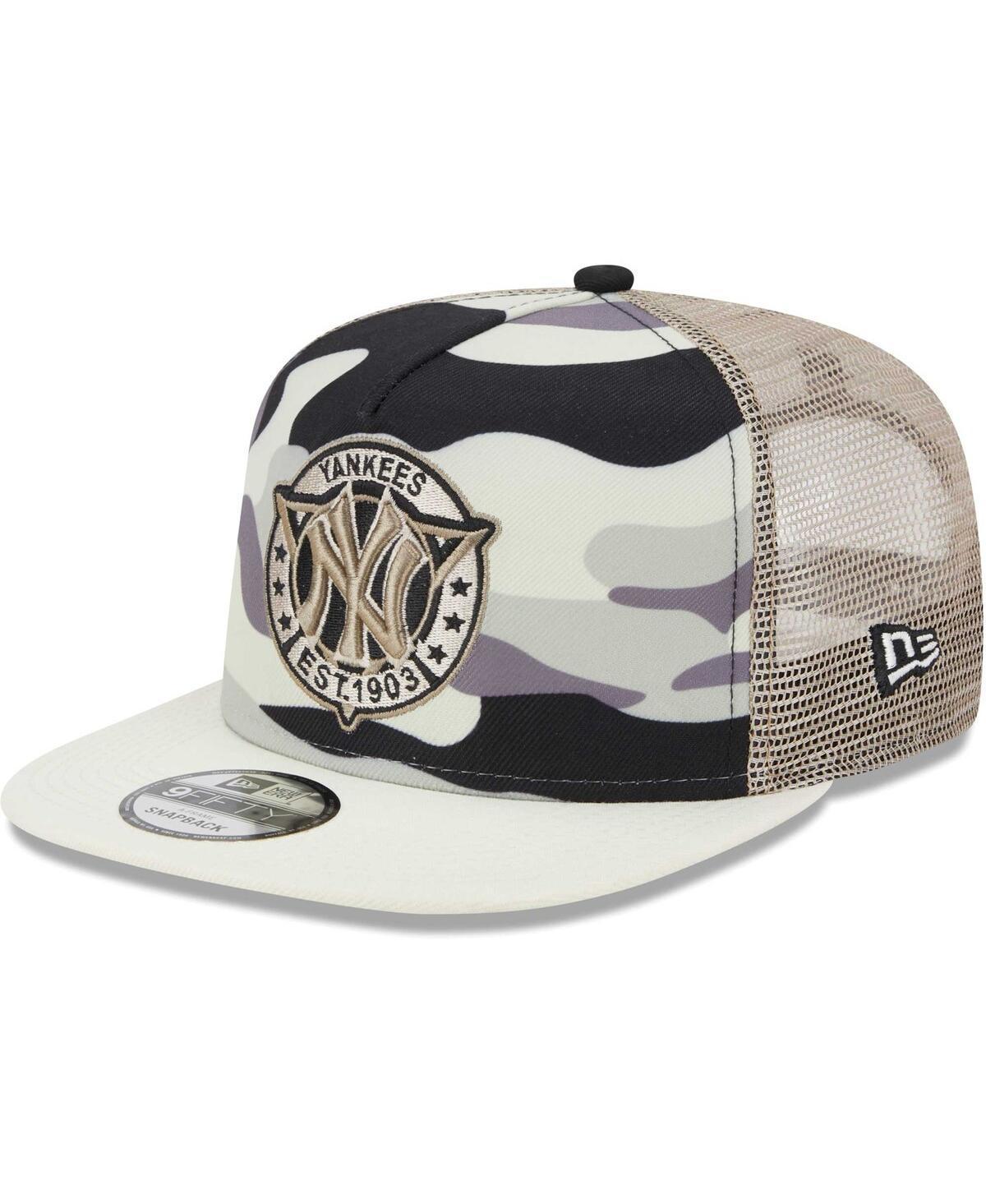 Mens New Era White New York Yankees Chrome Camo A-Frame 9FIFTY Trucker Snapback Hat Product Image