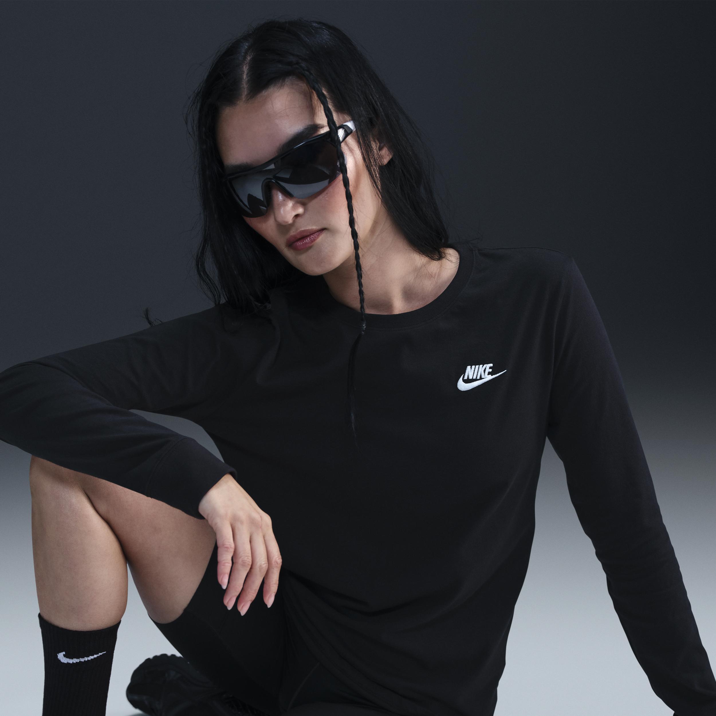 Womens Nike Sportswear Club Long-Sleeve T-Shirt Product Image