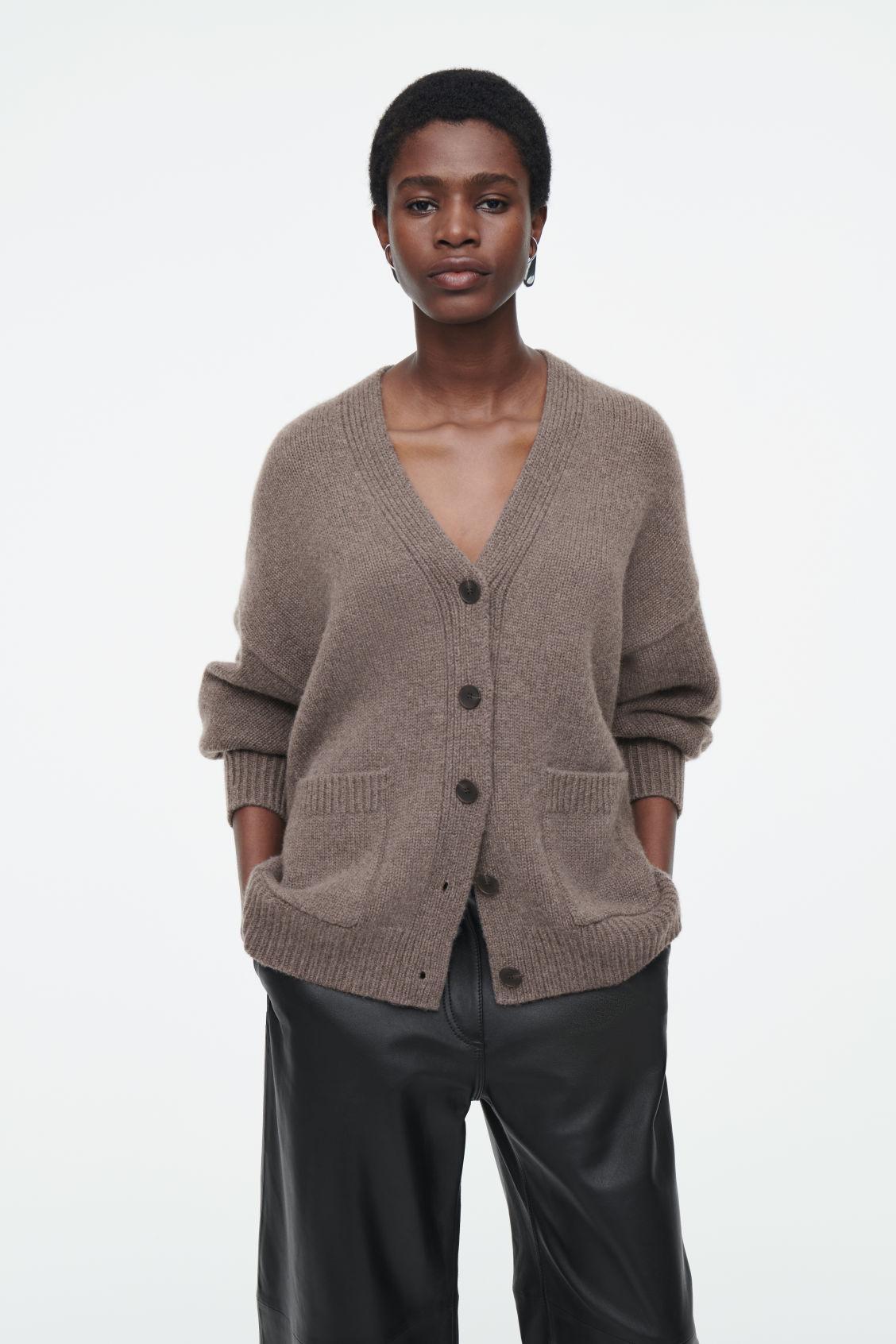 CHUNKY CASHMERE-BLEND CARDIGAN Product Image