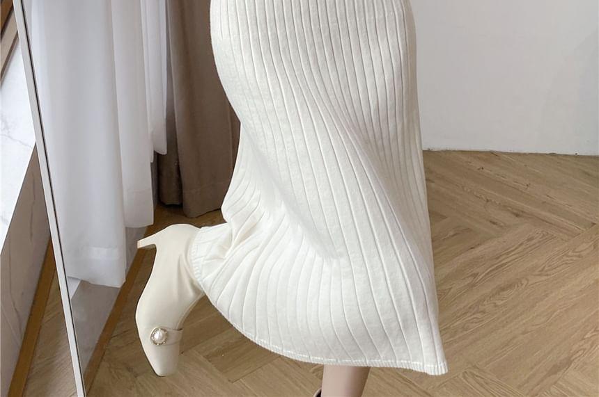 Long-Sleeve Collared Plain Ribbed Knitted Midi A-Line Dress Product Image